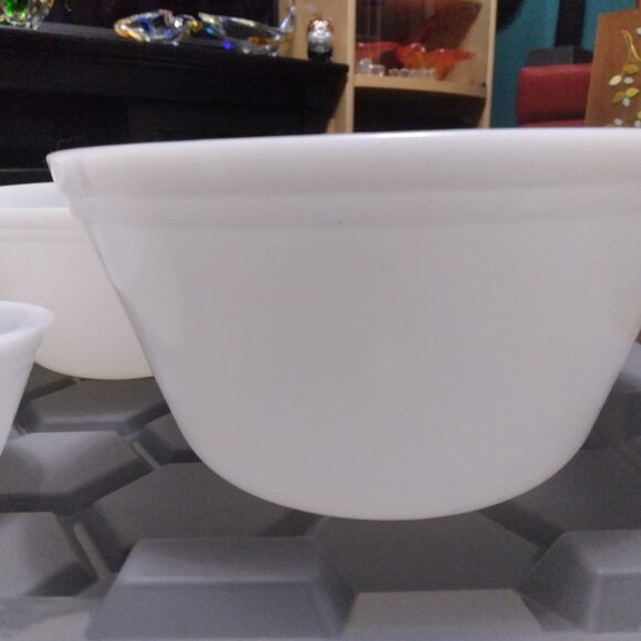 White Federal Milk Glass Oven Ware Mixing Nesting Bowls Set Of 5 Double Rim - Picture 5 of 8